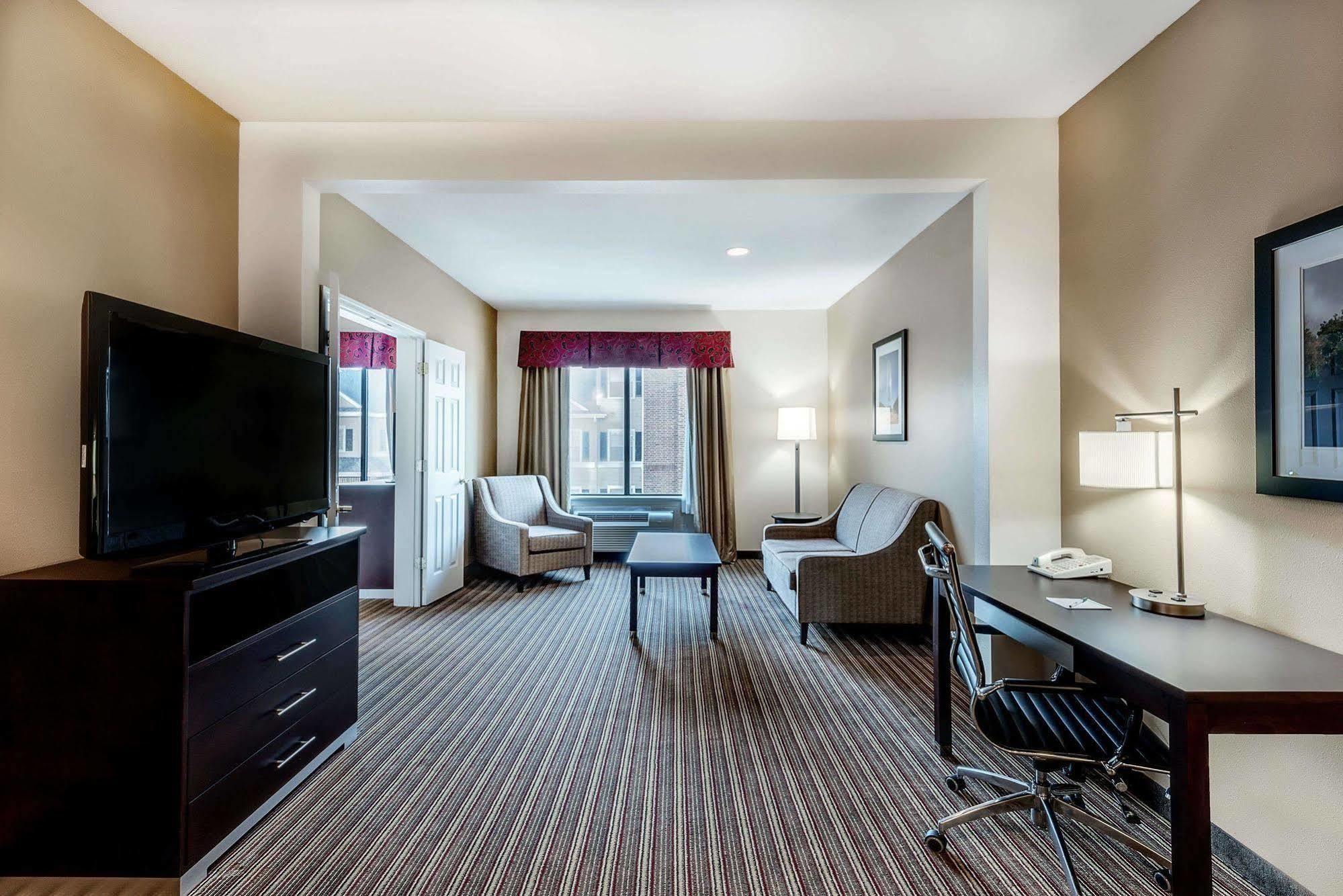 Wingate By Wyndham Houston / Willowbrook Exterior photo